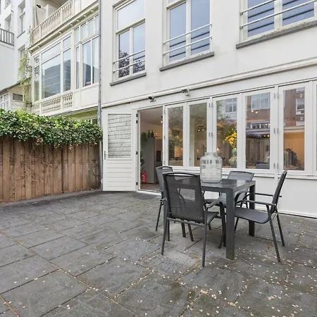 Sarphati A Apartman